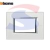 Placca 3 posti colore Argento serie Axolute - BTICINO HA4803SA