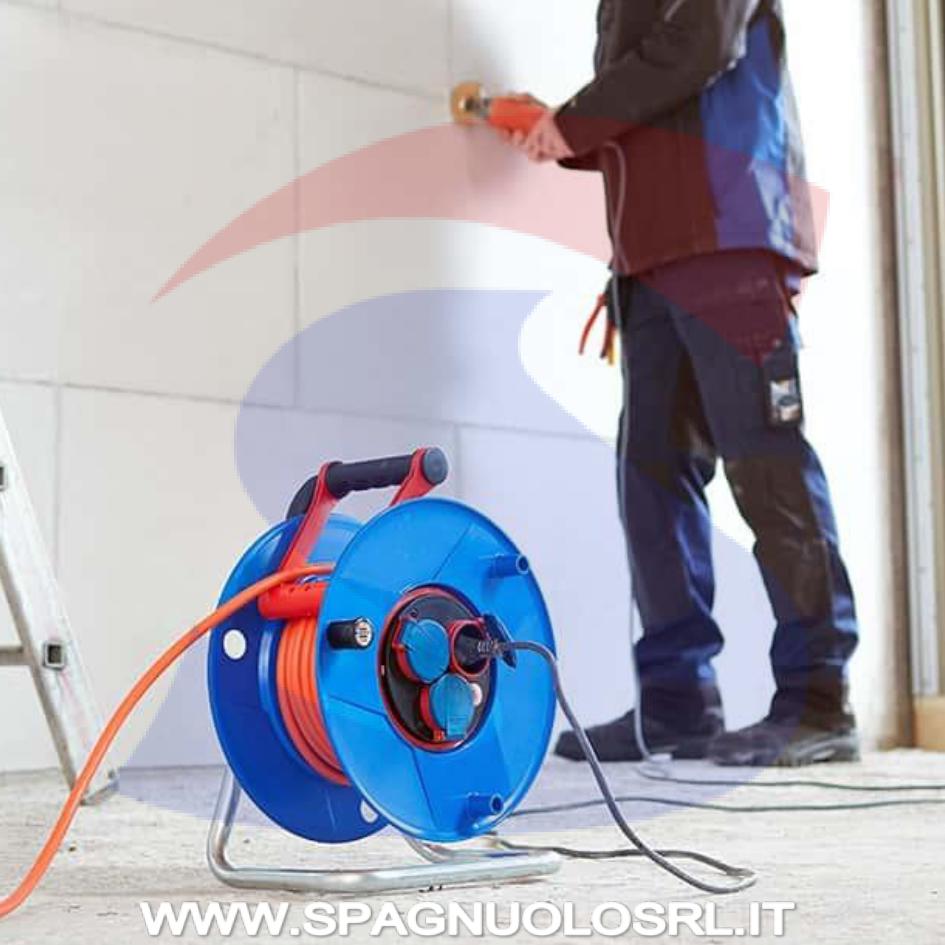 Avvolgicavo Universale 4 prese 16A, cavo 16 mt 3 x 1,5 mm² - MASTER 04016
