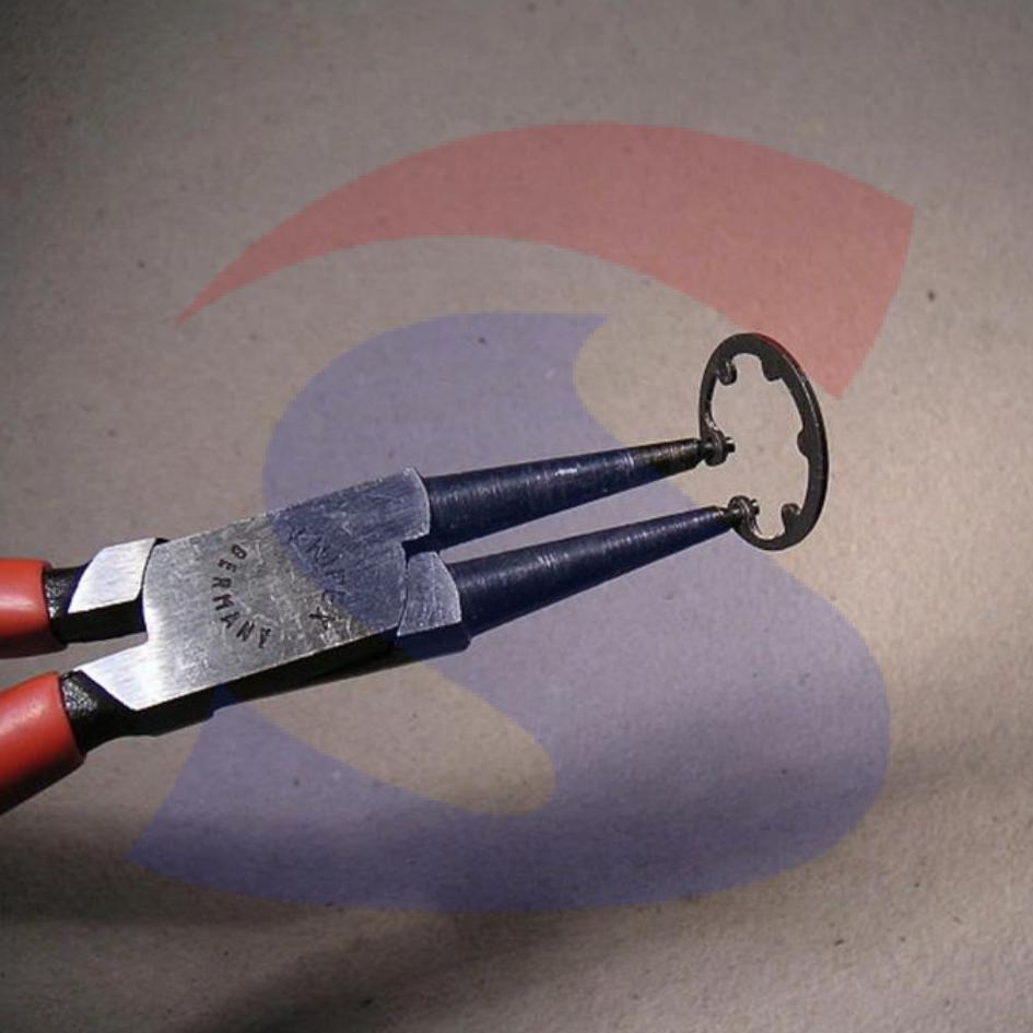 Anello Elastico di Sicurezza per Fori (Seeger Interno) M32 - VITI SEGINT032