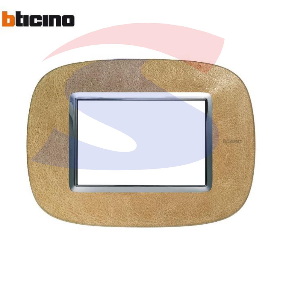 Placca in pelle 3 posti colore sabbia serie Axolute - BTICINO HB4803SLC