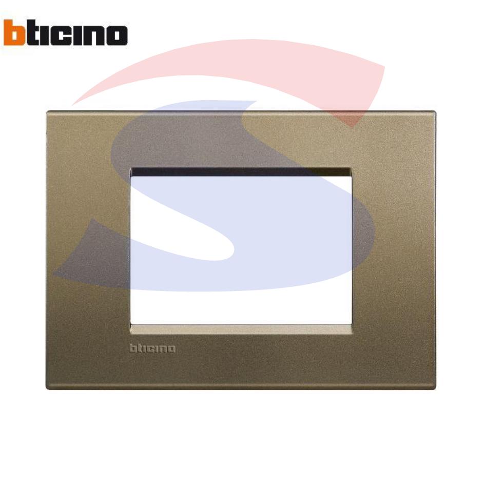 Placca 3 posti colore Square serie Livinglight - BTICINO LNA4803SQ