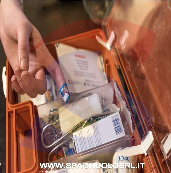 CASSETTA PRONTO SOCCORSODIPENDENTI MENO DI TRE - DE SANTIS 40124