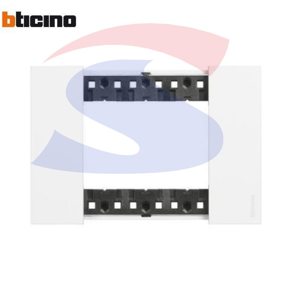 Placca 3 posti colore Bianco serie Living Now - BTICINO KA4803KW
