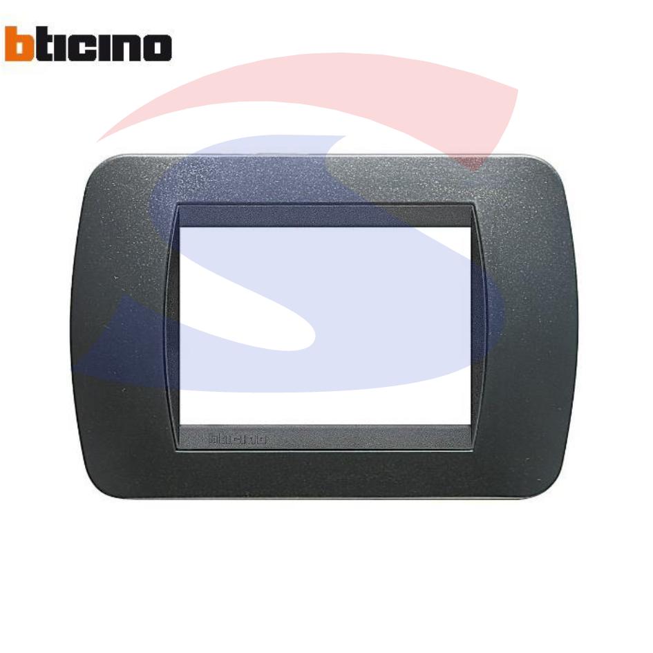Placca 3 posti color Acciaio scuro serie LivingInternational - BTICINO L4803PA